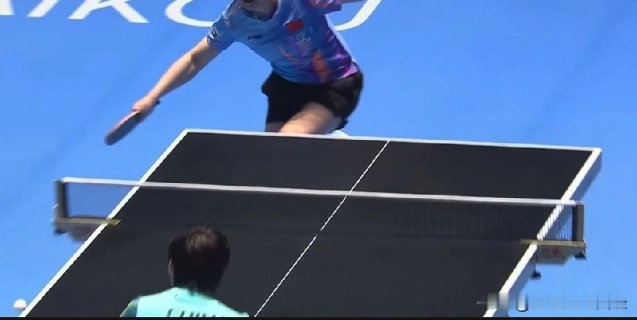 全运会广东对辽宁、上海对北京时，侧边球的判定也不一致。这次莎莎和曼昱的这个争议球