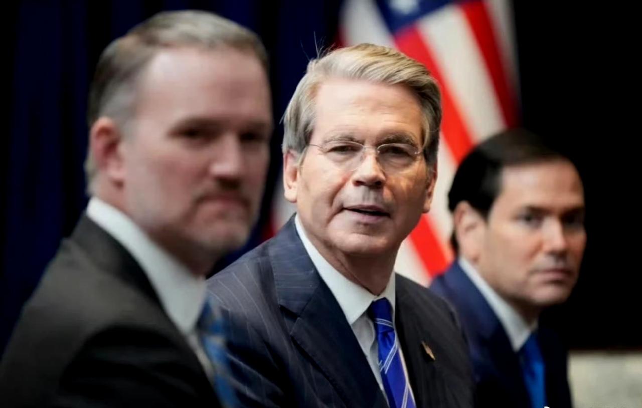 贝森特赞颂特朗普关税。
他说，关税能加强美国的经济安全，经济安全就是国家安全，国