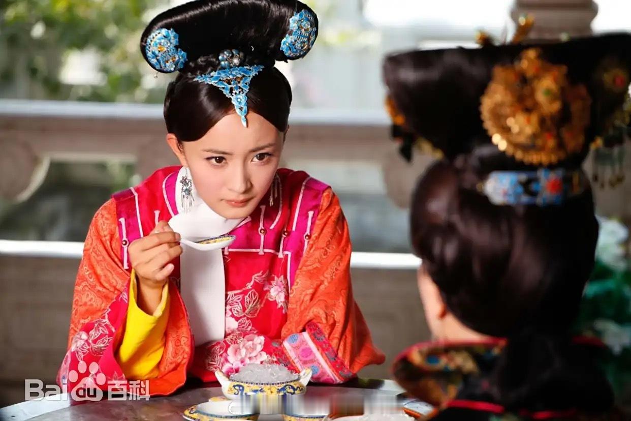 杨幂有3部一番破2剧了 11年 《宫》全国收视年冠，现象级16年《亲爱的翻译官》