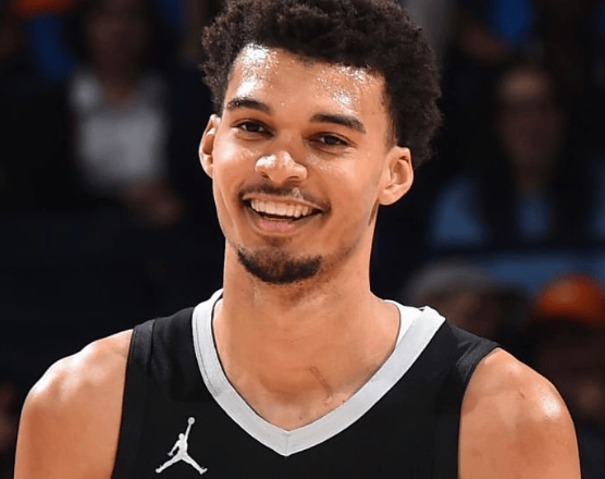 马刺记者：文班亚马完成完整训练，但预计不会出战下场比赛