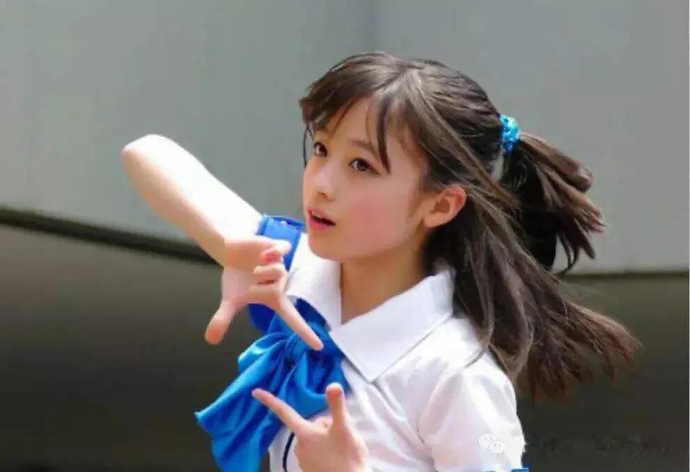 日本偶像界最近“奇迹照片”热潮来袭，感觉新一代奇迹美少女要诞生啦！就像当年桥本环