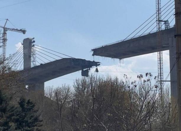 伊朗的报复要来了。

不是炸美国的大桥，不是炸以色列的大桥，而是炸掉中东的所有大