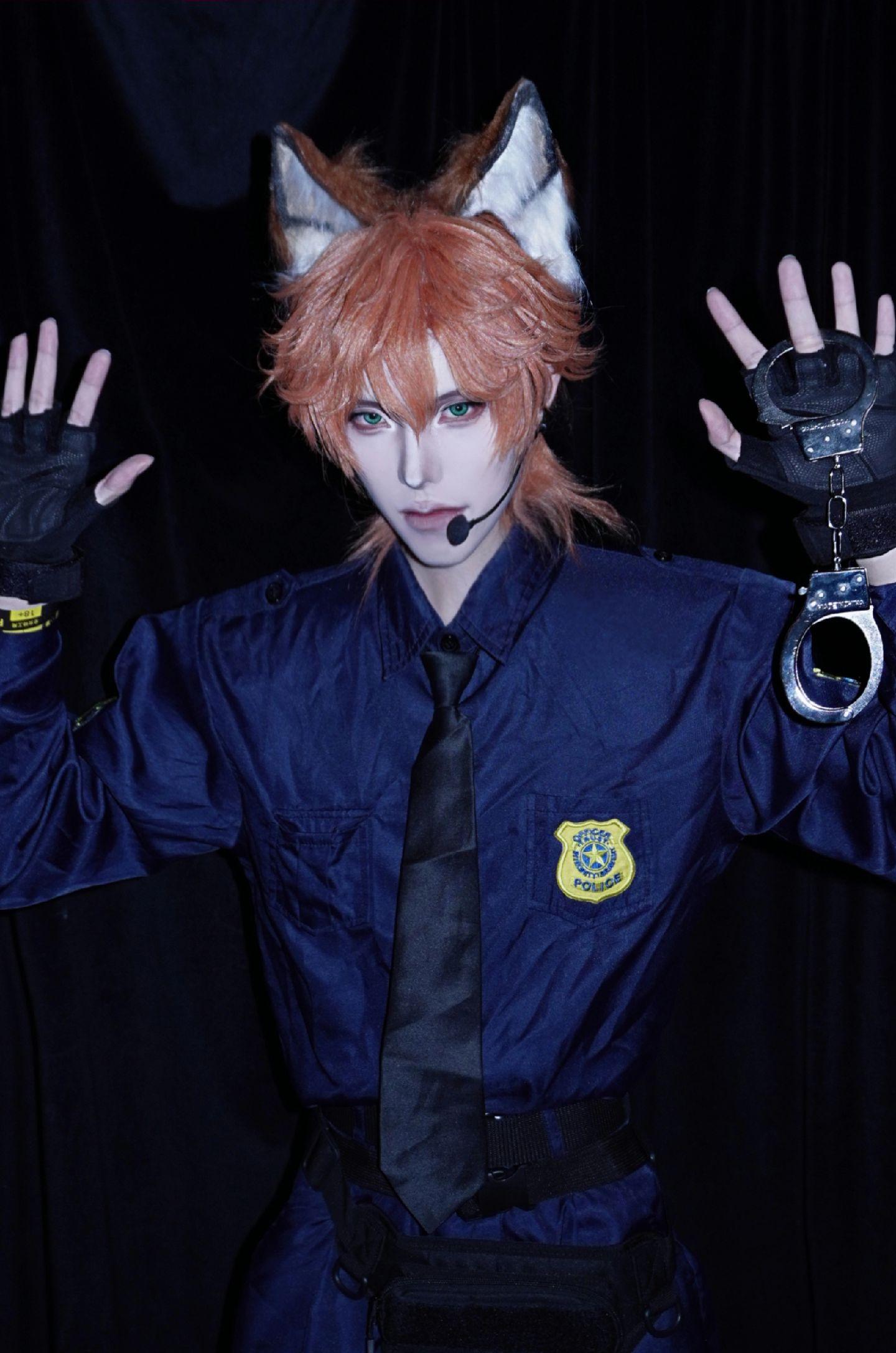 最聪明的猎手往往以猎物的形式出现🦊。