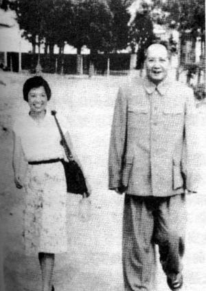 毛主席晚年，护士长吴旭君陪伴了他整整21年，两人之间最暖心的故事，藏在1976年