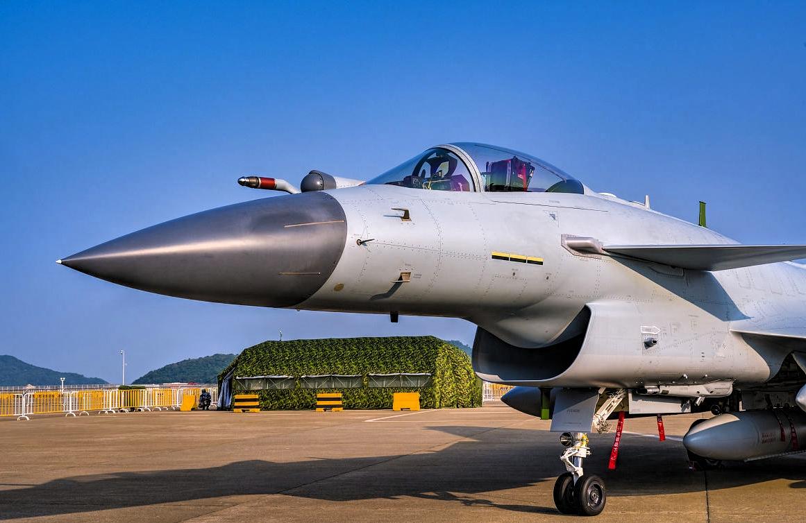 以牙还牙！30秒教科书反击，歼-10C高空硬刚外机，干得真漂亮！
 
最近央视《