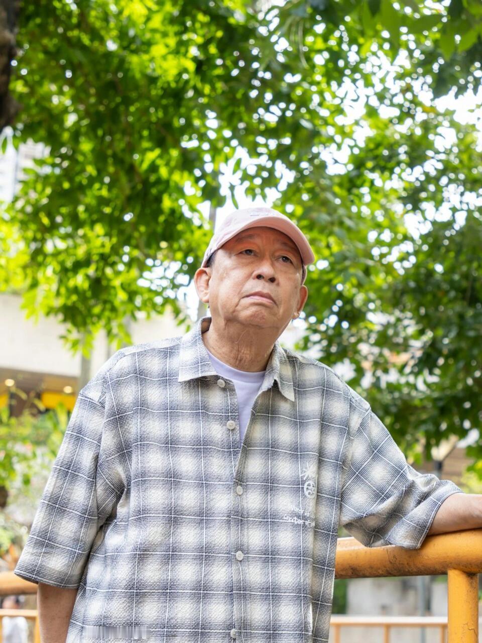 75岁男星自曝儿子37岁在家啃老75岁TVB前艺人黎彼得公开征婚：李龙基都得75
