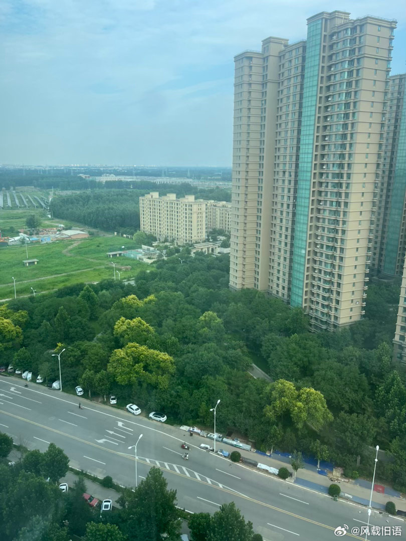 写给自己:6月30日，晴天，有风。上半年最后一天，我对自己说：日子过得不算漂亮，