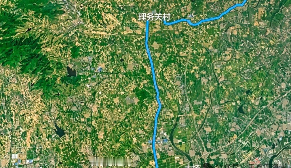 夏日生活打卡季因S215黄大线青岛西海岸新区理务关至G204段大修工程施工，为确