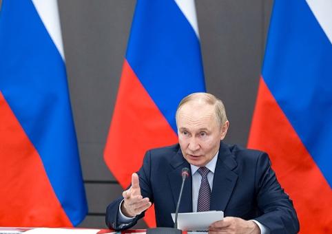 俄罗斯这波操作直接让全球哗然，20号下午俄国家杜马上演罕见一幕，450名议员零反