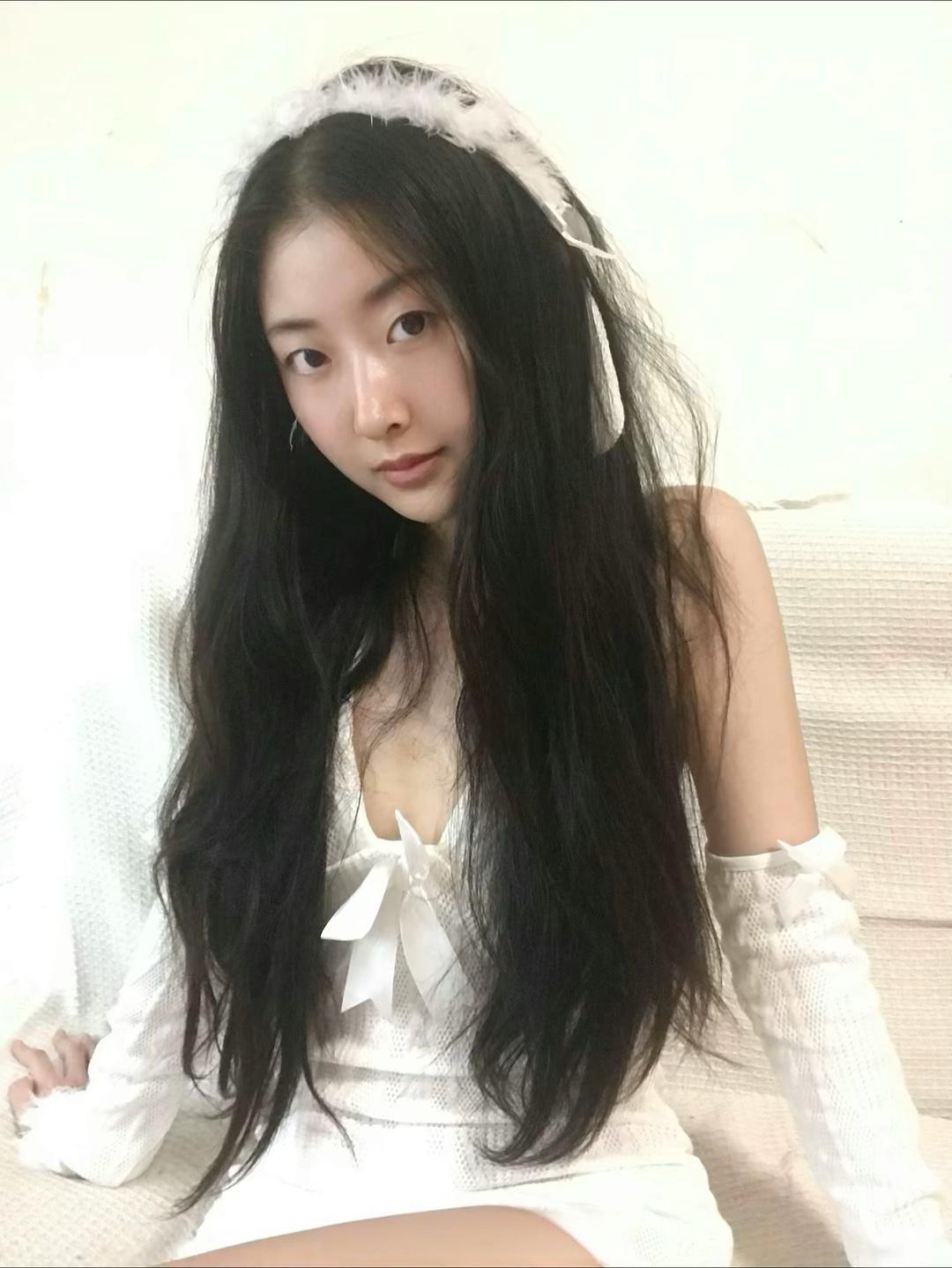 女生怎么穿搭会看上去很优雅 女生的一条丝袜可以穿多久呢 为何JK制服如此受女生青