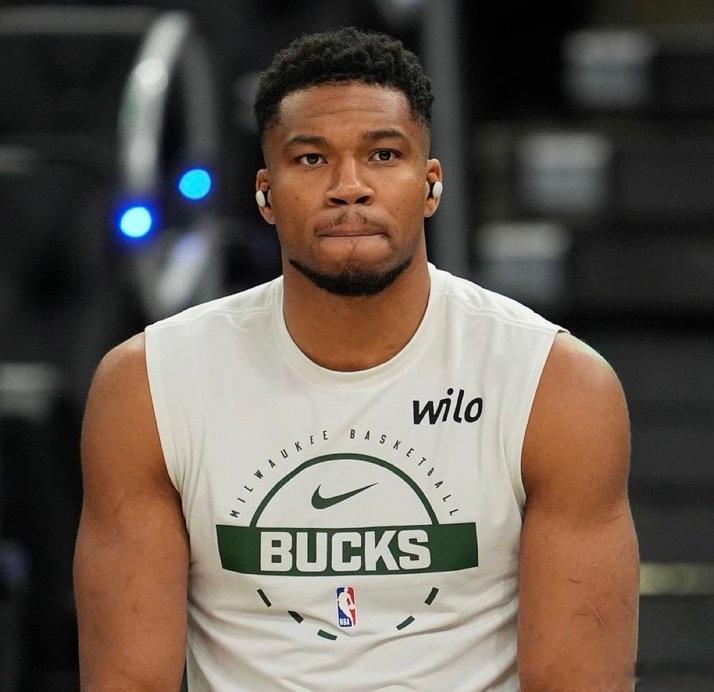 NBA球队对于在字母哥35岁之前可能投入3亿美元合同，多少有些犹豫。