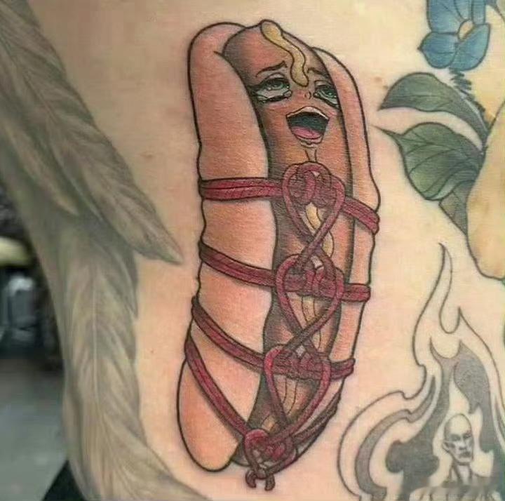一个有点理想的记者这纹身你纹的到底有什么意义呢！