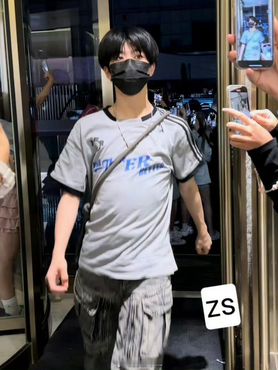 在八楼自由落体能反弹到十八楼张函瑞