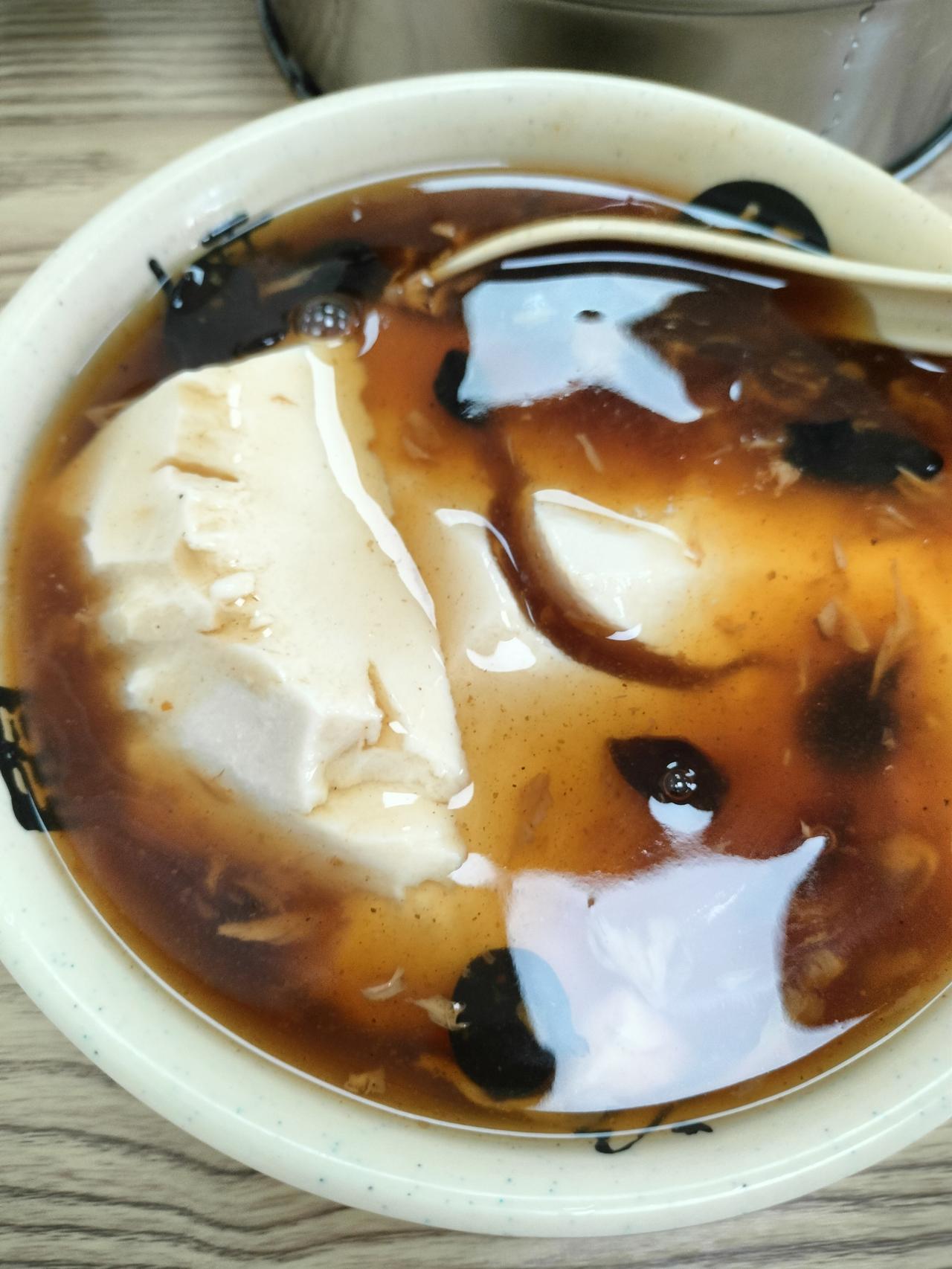 什么让你一下子想到承德避暑山庄，承德老酒、承德羊汤、烧饼、豆腐脑。