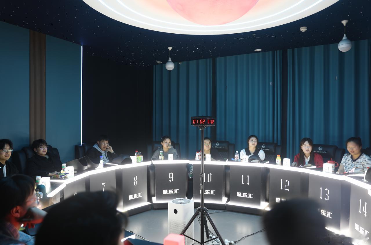 4月28日，嘉峪关铁路片区团委开展“青春剧合力·筑梦向未来”主题青年交友活动，组