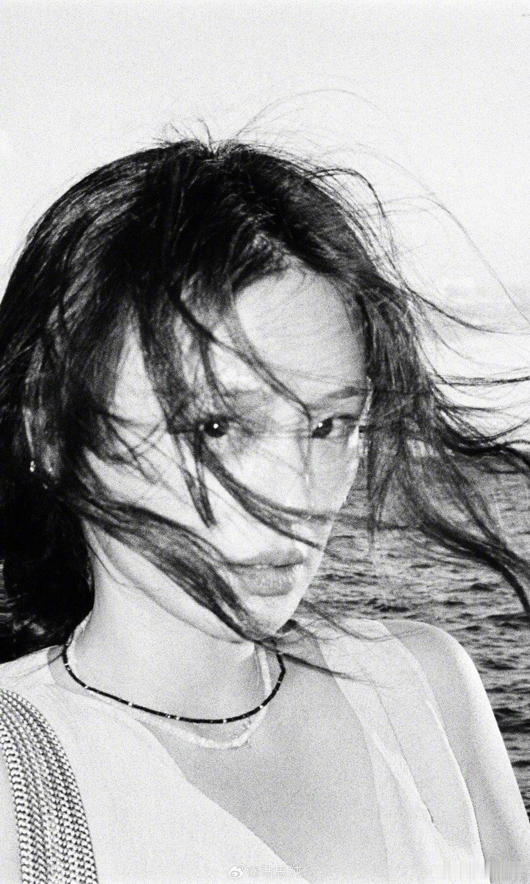 马思纯 很治愈的生命力马思纯分享的最新照片，好治愈好有生命力，勇敢的小马，一直做