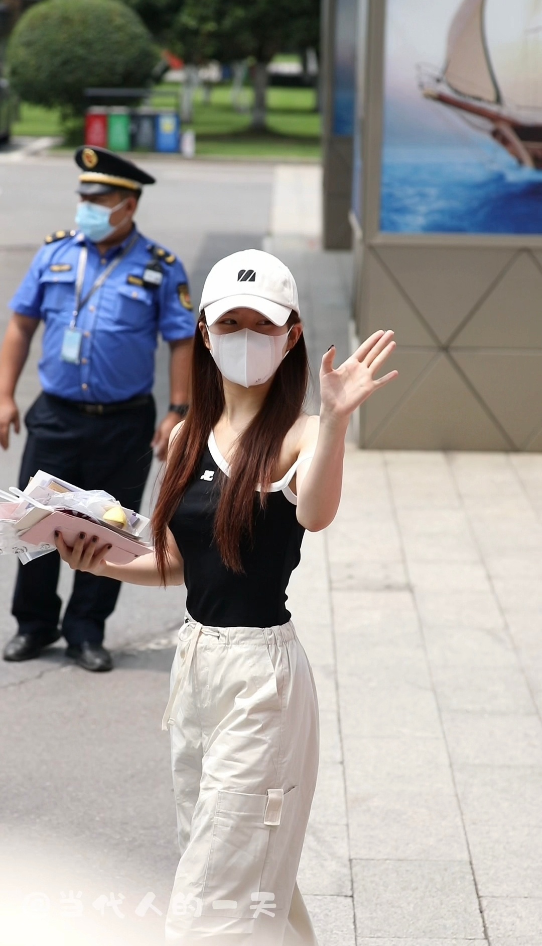 露思这组机场穿搭真的看不腻！ ​​​