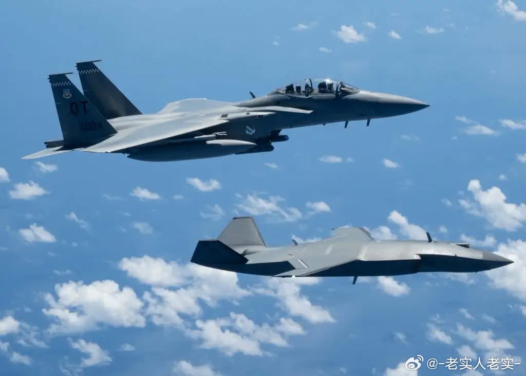 勇敢之盾26演习中，F15EX和MQ28无人机并肩飞行。F15EX已经可以通过后