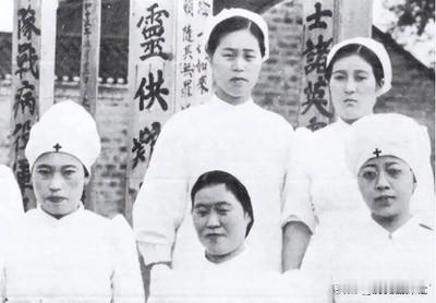 [太阳]1946年的除夕夜，当时一群女护士以“吃药”为名，将毒药喂给了解放军伤员