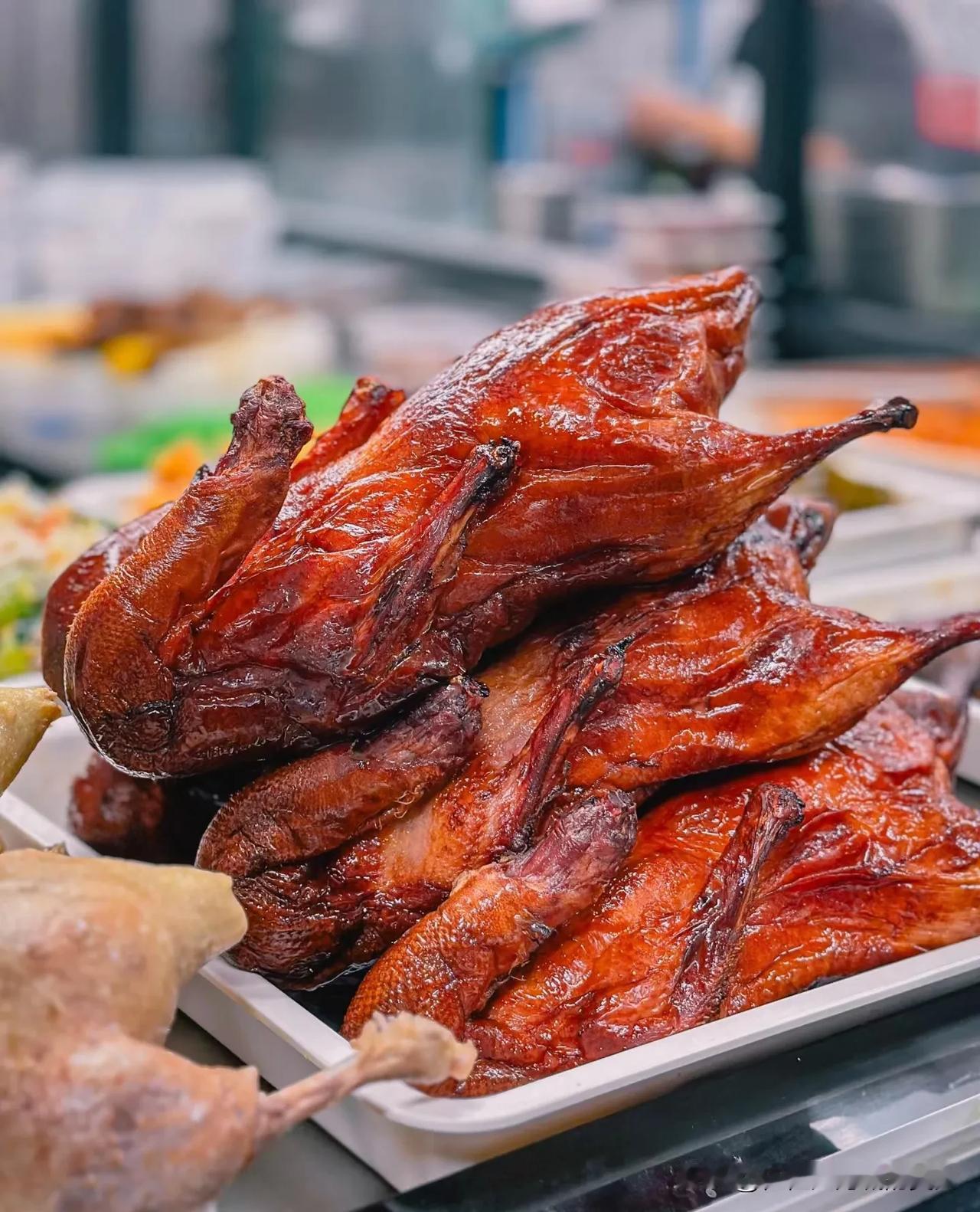 今天中午半只鸭子绝对管饱！南京好多居民小区里的鸭子店都很好吃。这家在洪武路，靠近