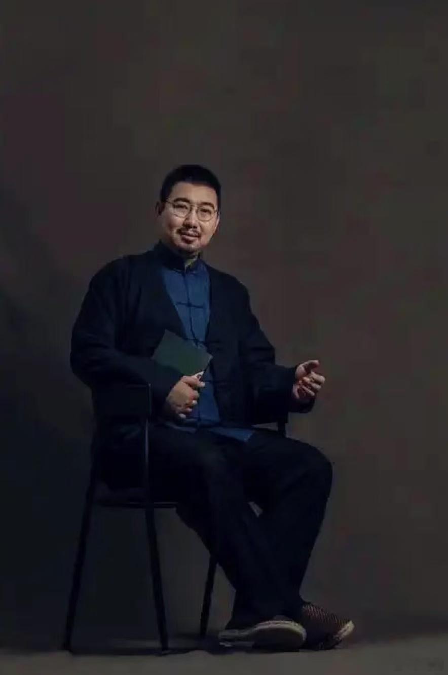 南派三叔说自己在内娱名声很臭 内娱很多人拼命维护完美形象，南派三叔却坦然自嘲，直
