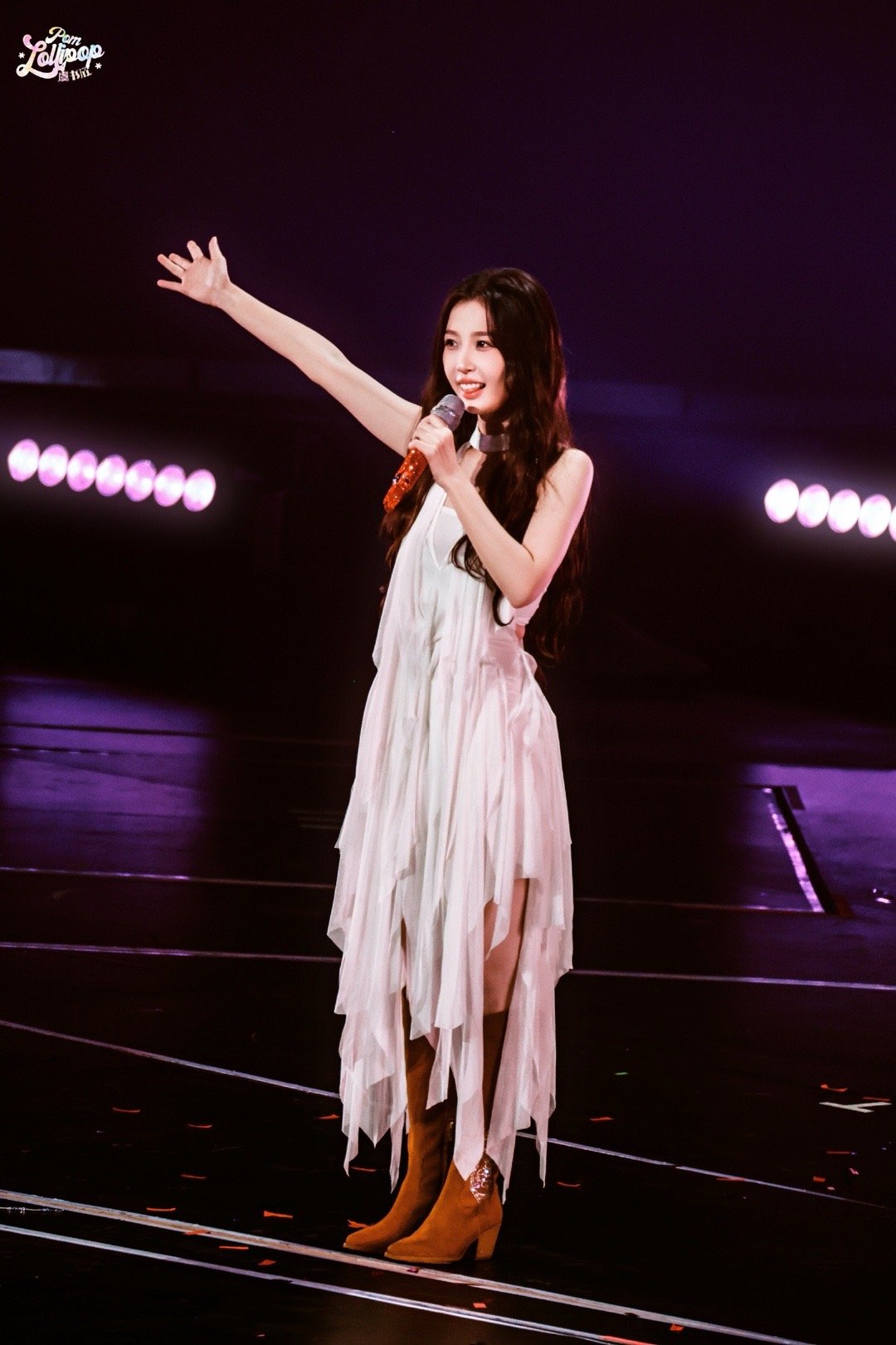 ( ´▽ )ﾉ遇见你是我最难忘的记忆，透过你眼睛看见的是我自己——虞书欣《失忆》