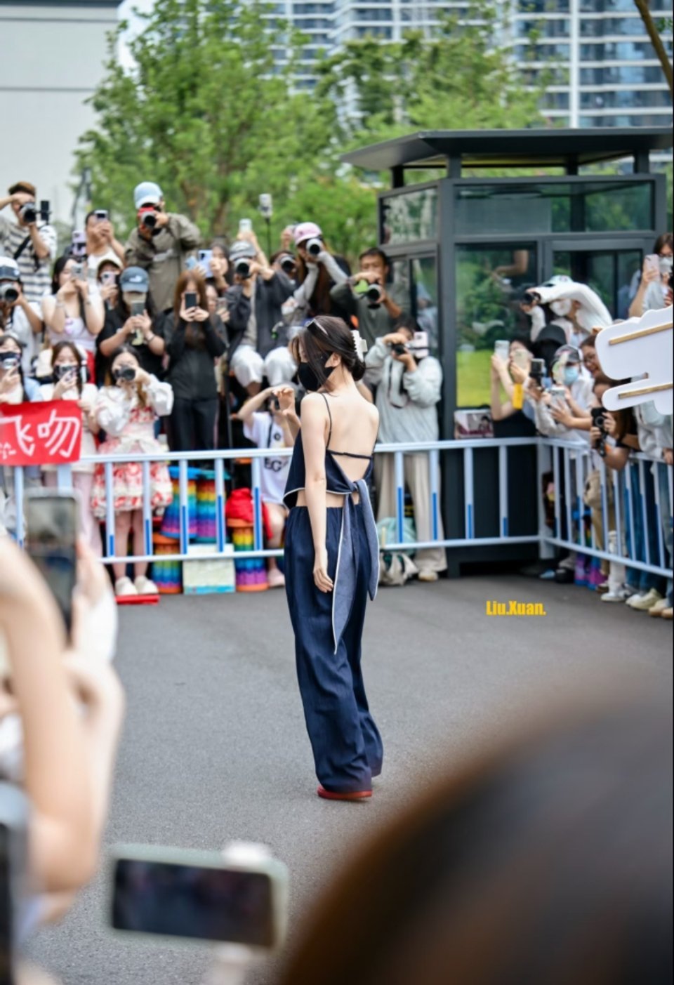 咱女这背