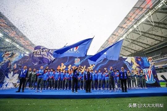 申花这个夏窗，能调整的空间确实不大

中超外援新政卡在那儿，想从外面买人基本没戏