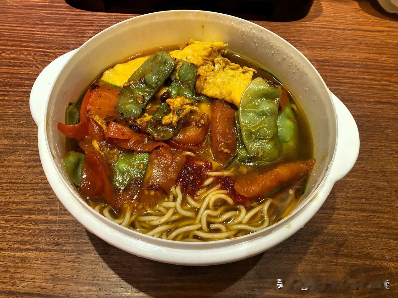 秋天又到了吃水果的季节，吉麦隆超市，有便民茶水，像飞机场一样随便吃几杯，而且每一