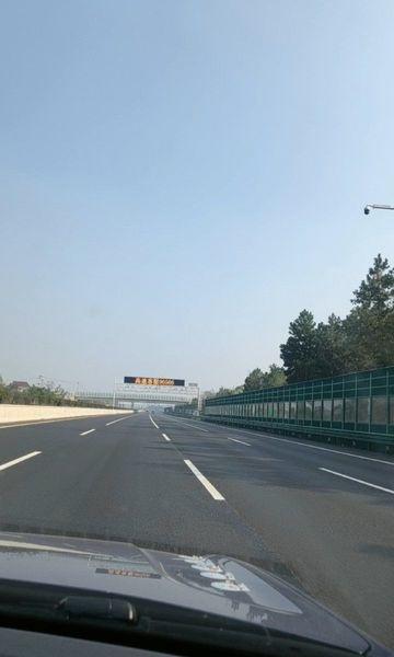 摩托车140每公里追不上
📍上海 宣城市
城市向导官 摩托车到底能不能上高速？