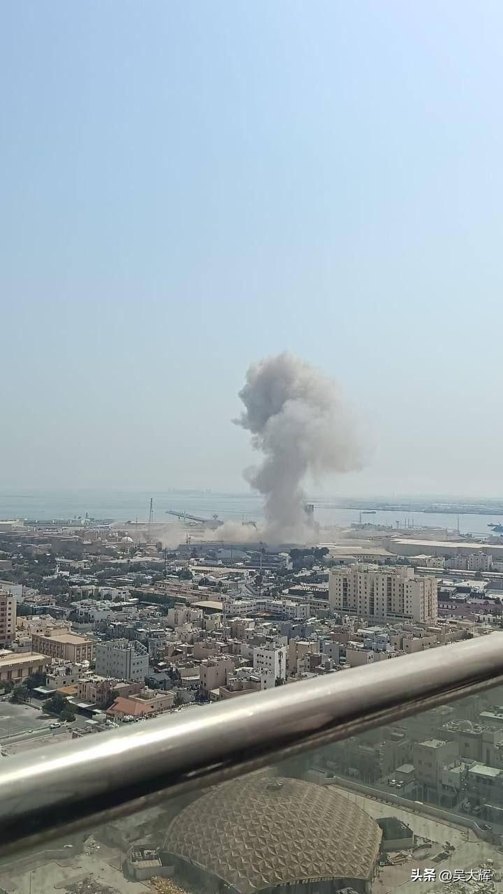 目前伊朗在中东地区发动导弹袭击的目标
 
🇮🇱 以色列：
— 海法郊区
 