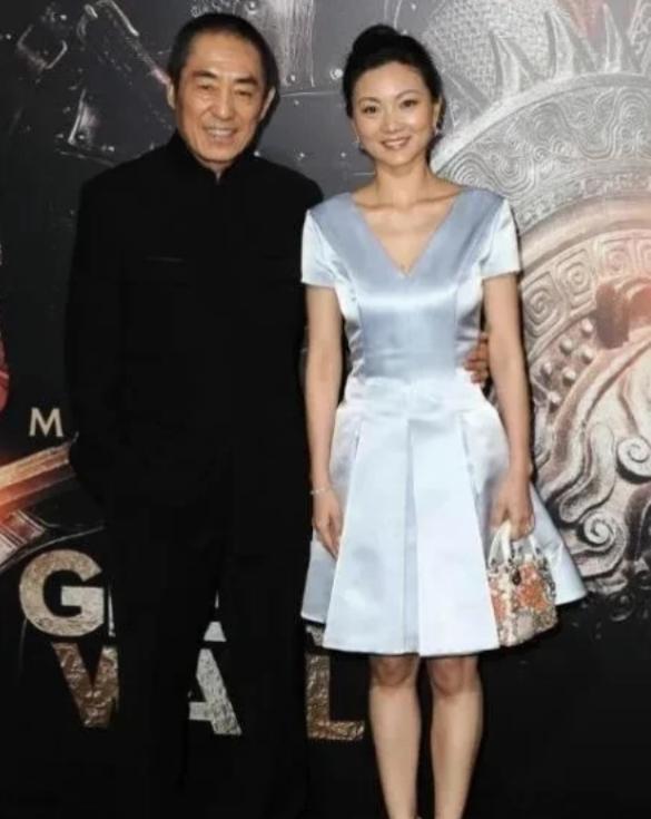 1999年，18岁的陈婷发现自己有了49岁张艺谋的孩子。陈婷打电话问张艺谋怎么办