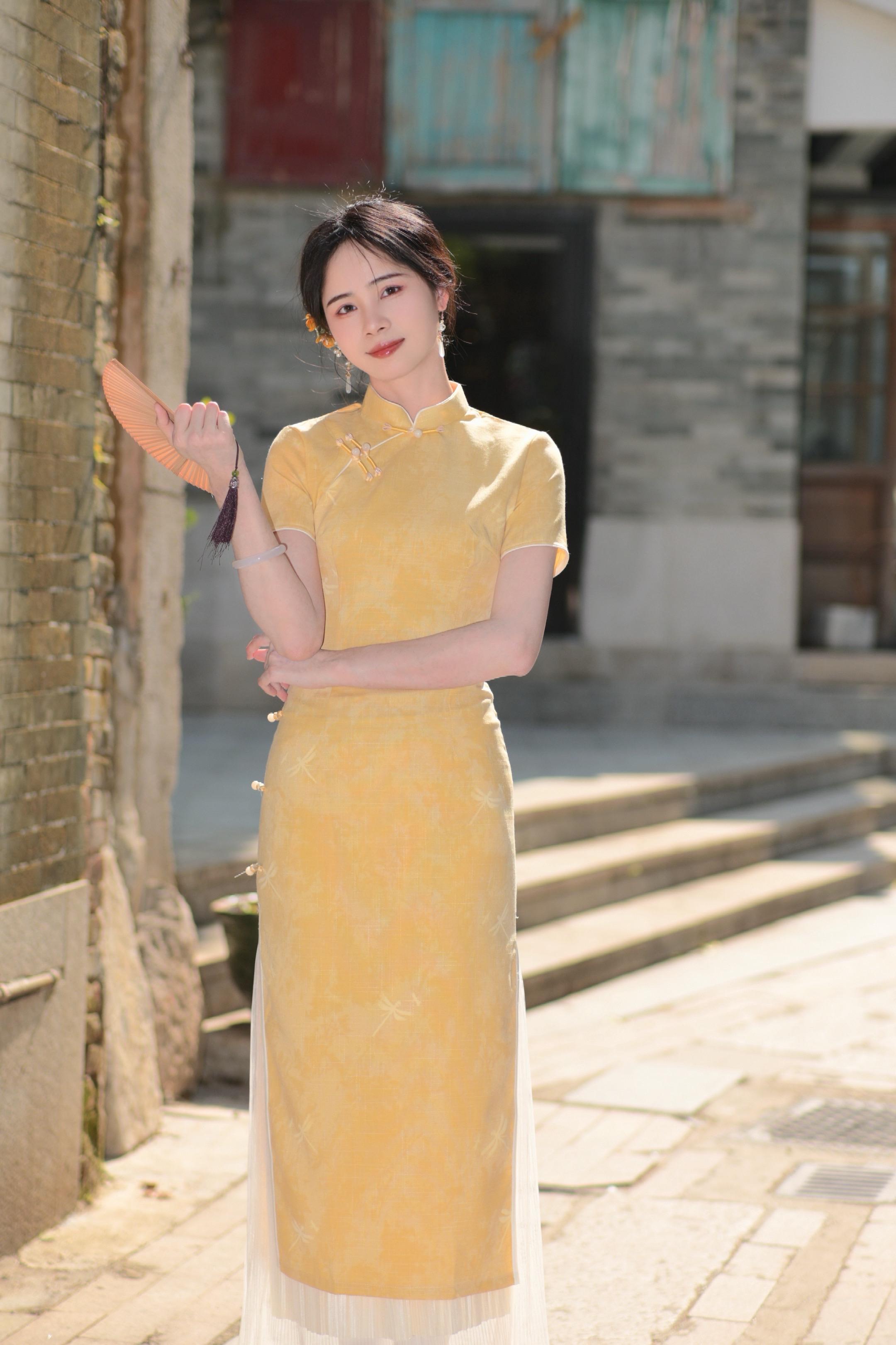 “阳光与旗袍💛”