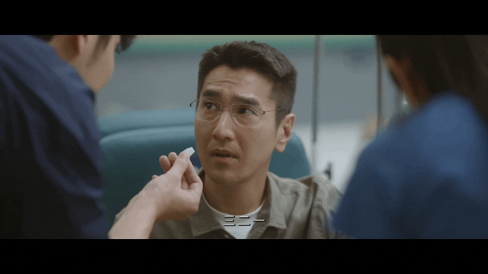 毛晓彤金世佳求婚戏问心2的剧情真的张弛有度，虐心的现实医患故事过后，用甜甜的爱情