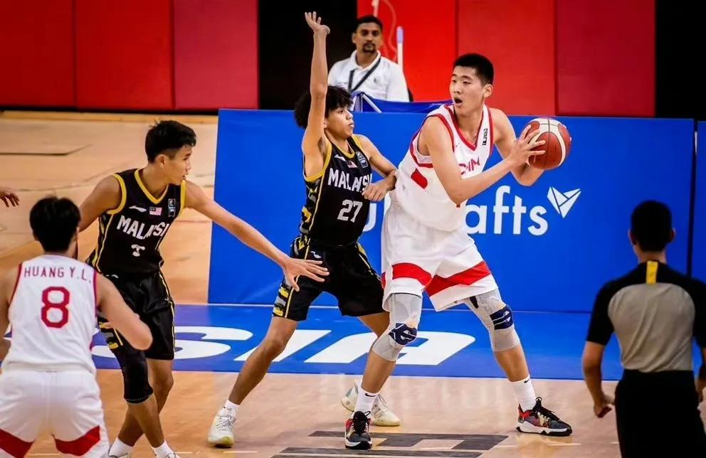 U16亚锦赛中国队小组赛三战全胜，场均净胜对手49分，目前队内得分王是来自吉林的