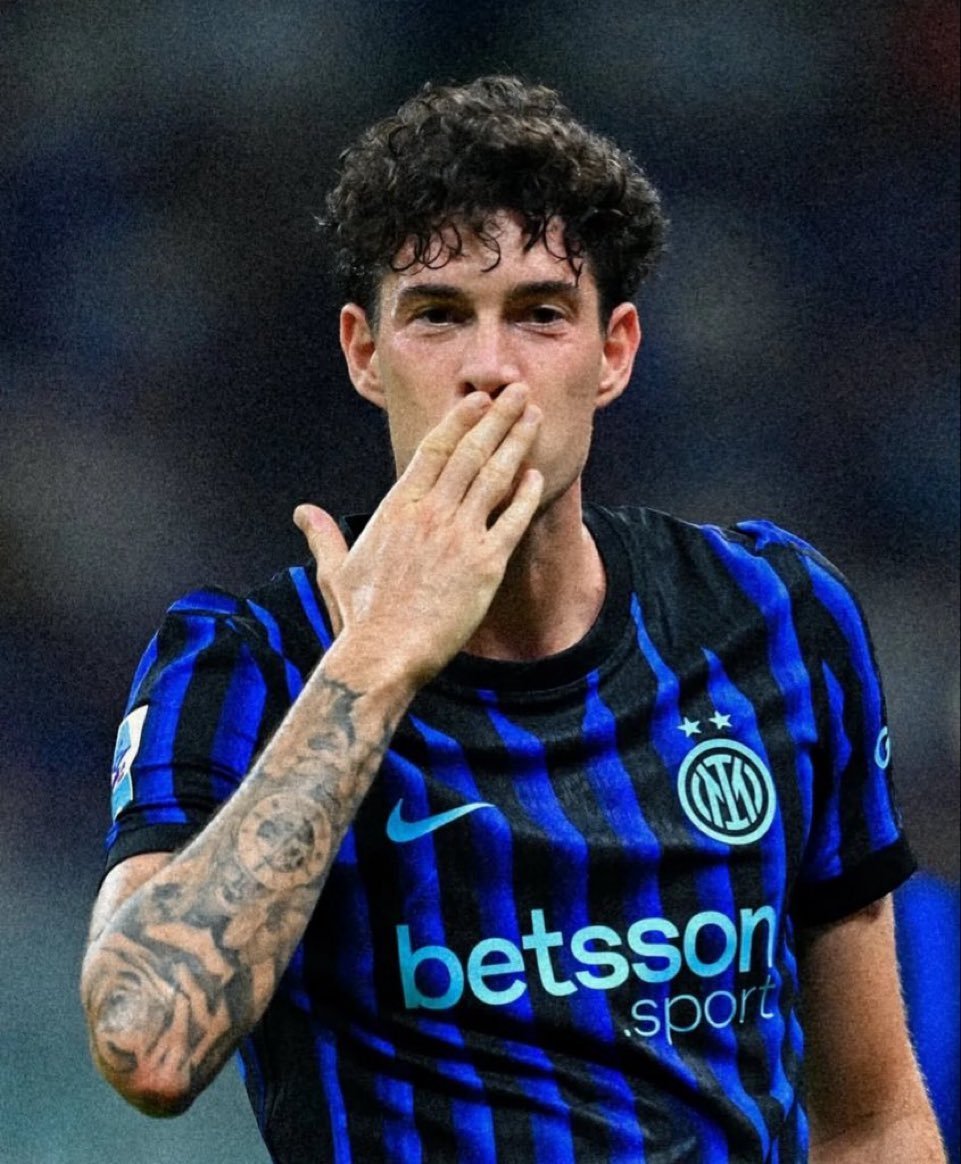 世体：巴塞罗那已与巴斯托尼达成原则性协议✅ 最终决定权在弗里克手中⏳ 弗里克将与