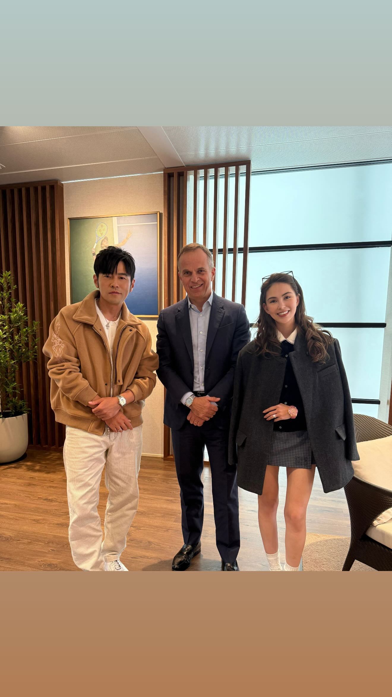 周杰伦、昆凌与劳力士CEO的最新合照 