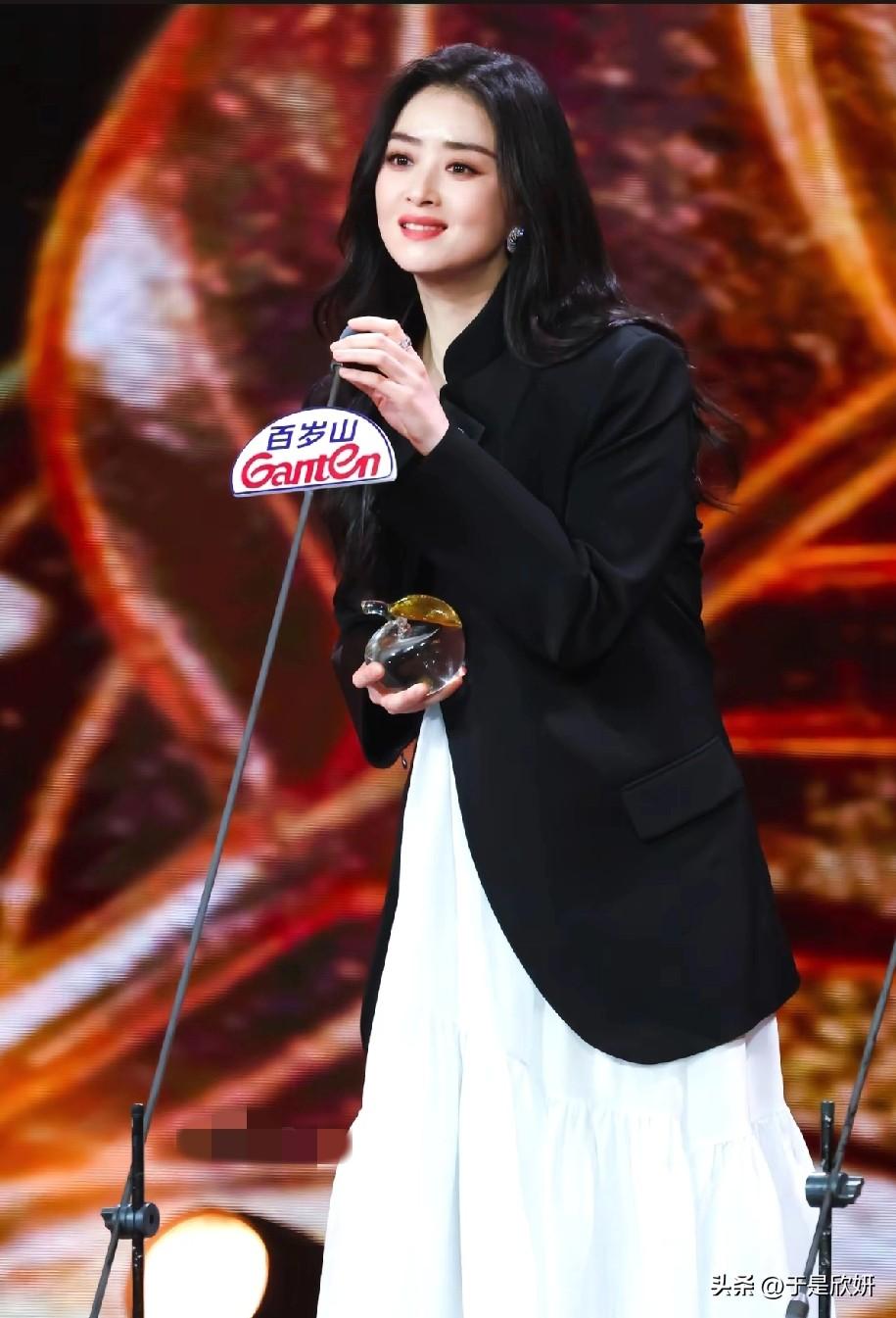 蒋欣红毯状态封神！从华妃到实力派，41岁的她越活越稳
 
蒋欣又一次凭状态刷屏热