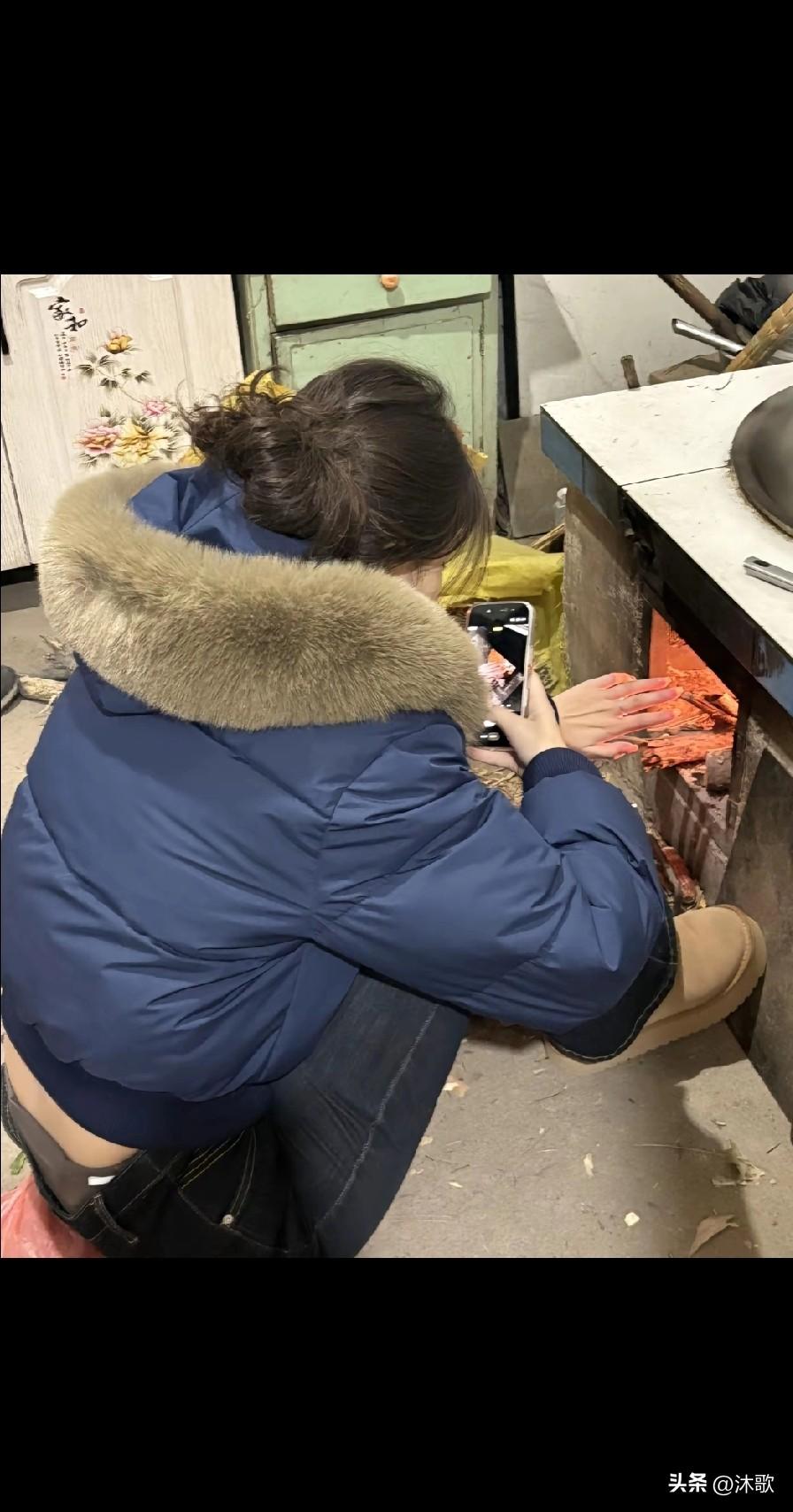 记得常回家看看，美女包的饺子如何？冬天吃饺子 北方吃饺子 包饺子