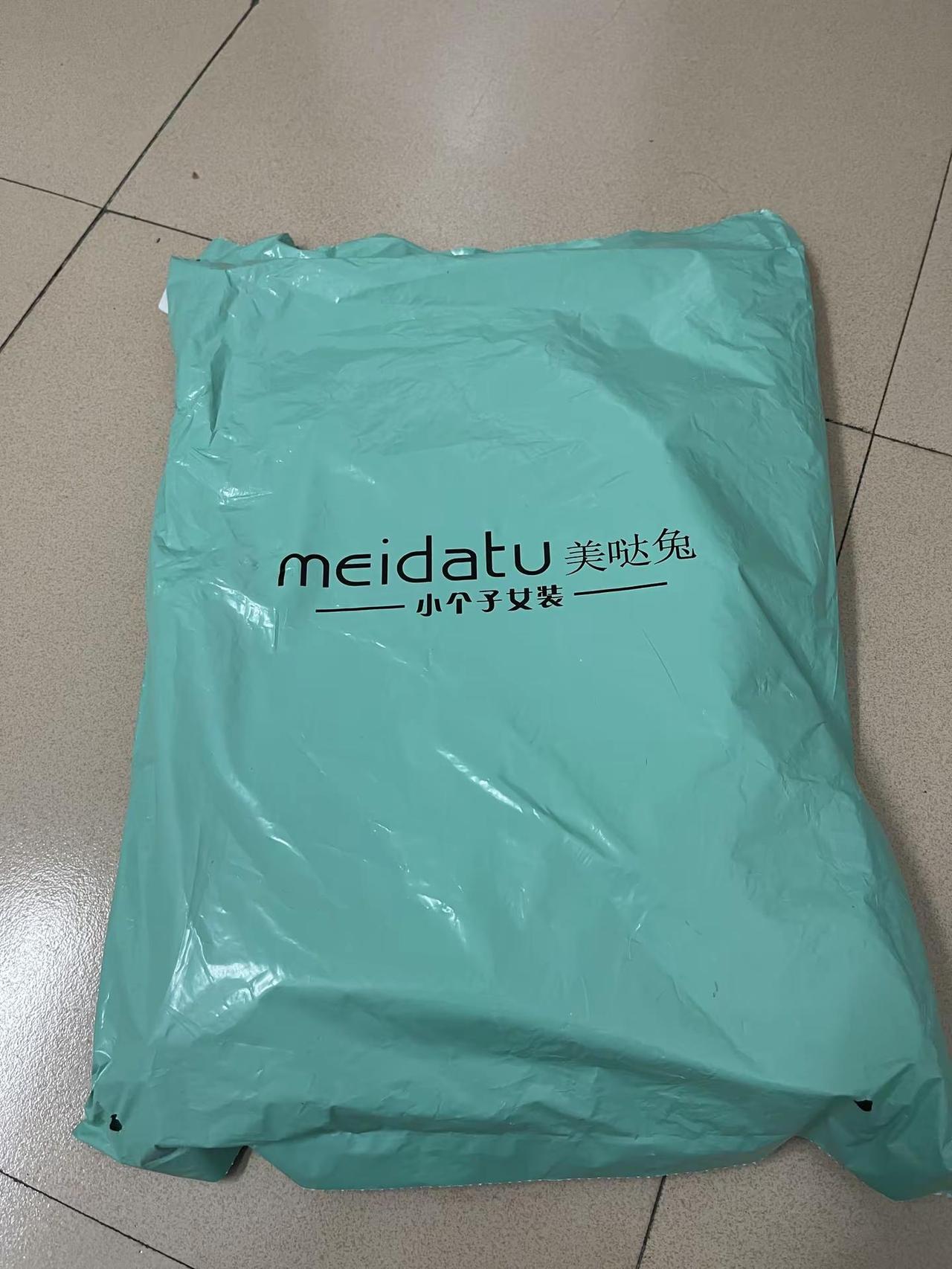 新买的毛衣都到啦衣服好看