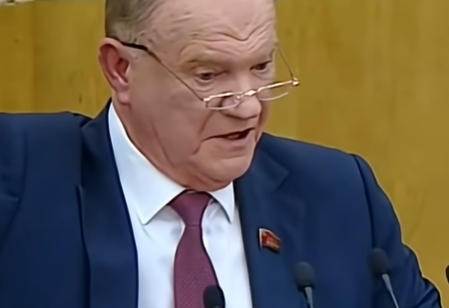 【#俄罗斯大V谏言普京后全俄吵翻天#，克宫回应，俄共警告：小心1917年重演】最