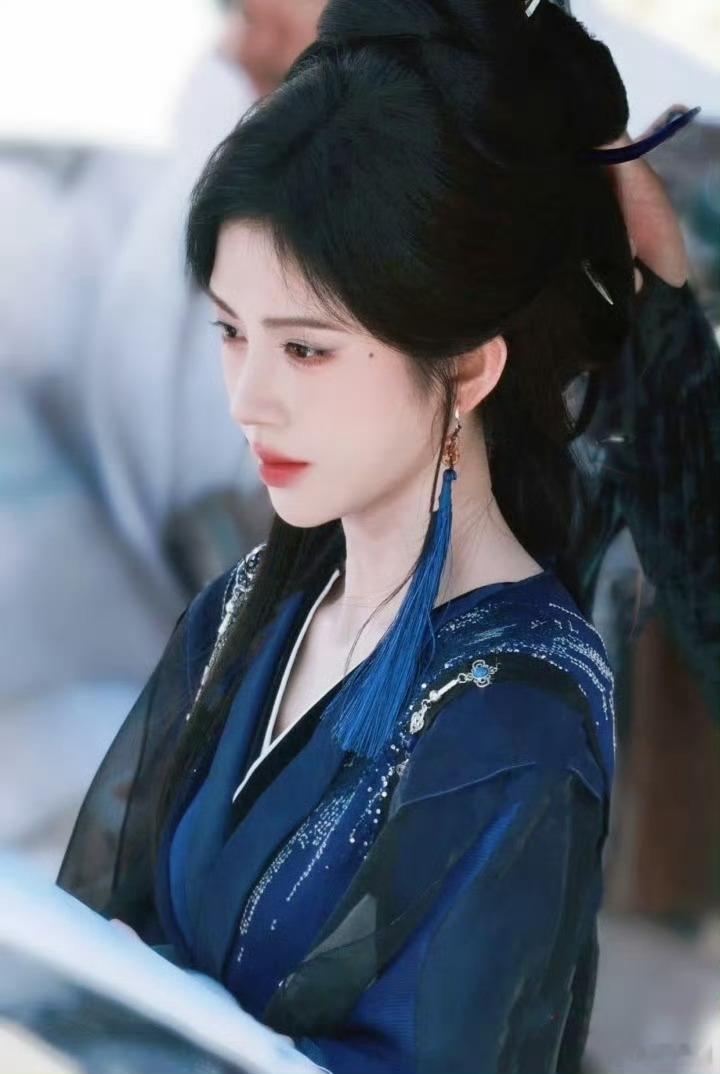 鞠婧祎今天的造型好美 ​​​