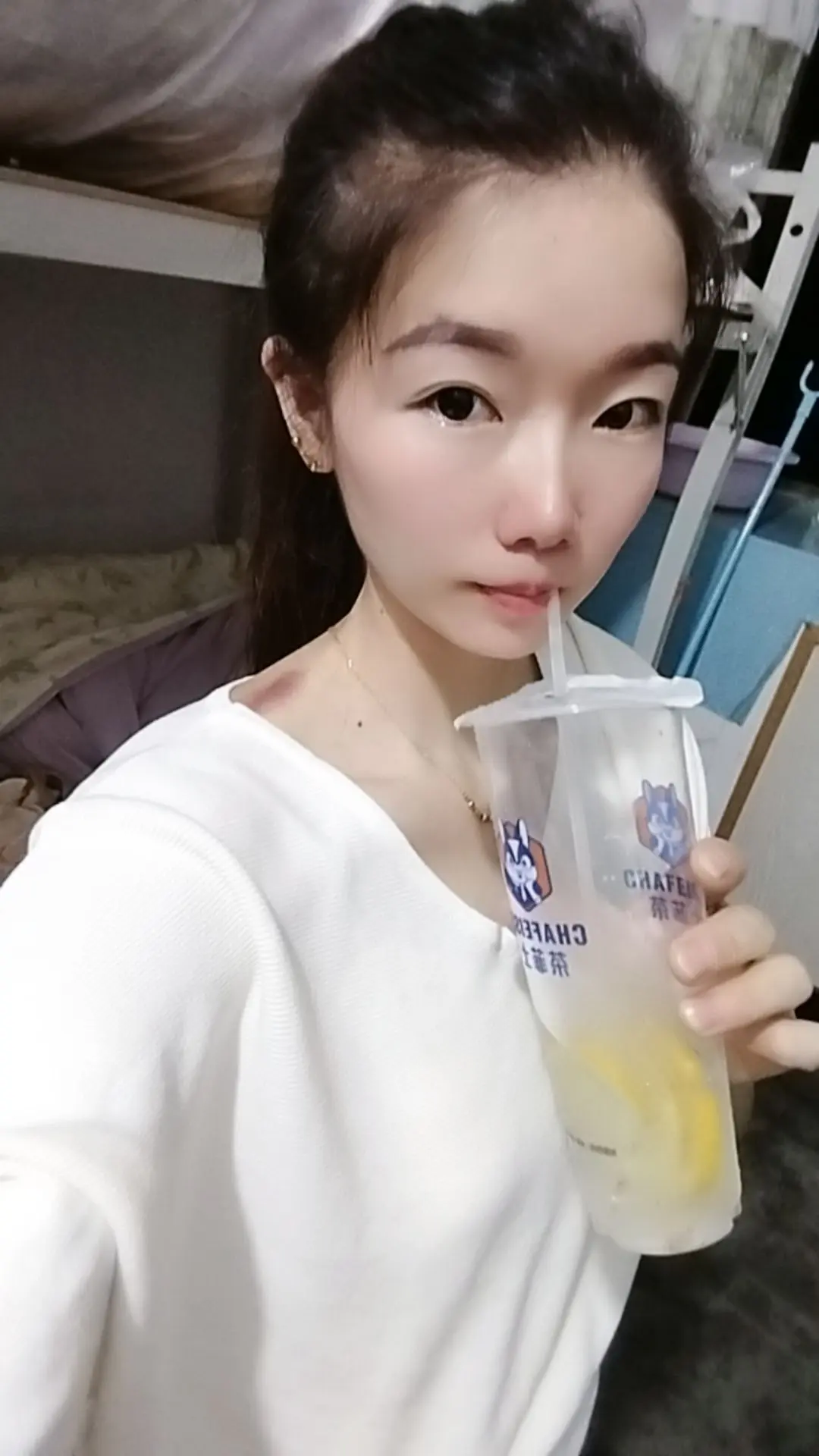 最放松的时候，就是找个喜欢的地方，一个人静静待着，什么都不用想，抛开那...