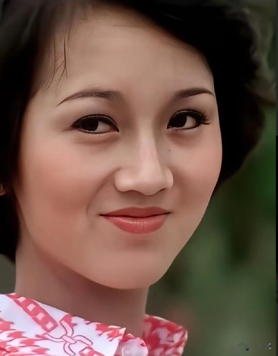 她俩比，你更喜欢看哪个演的xi