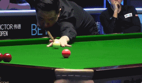 肖国栋两杆清台，第2局90-17胜霍金斯
北京时间2月13日，肖国栋与霍金斯的威