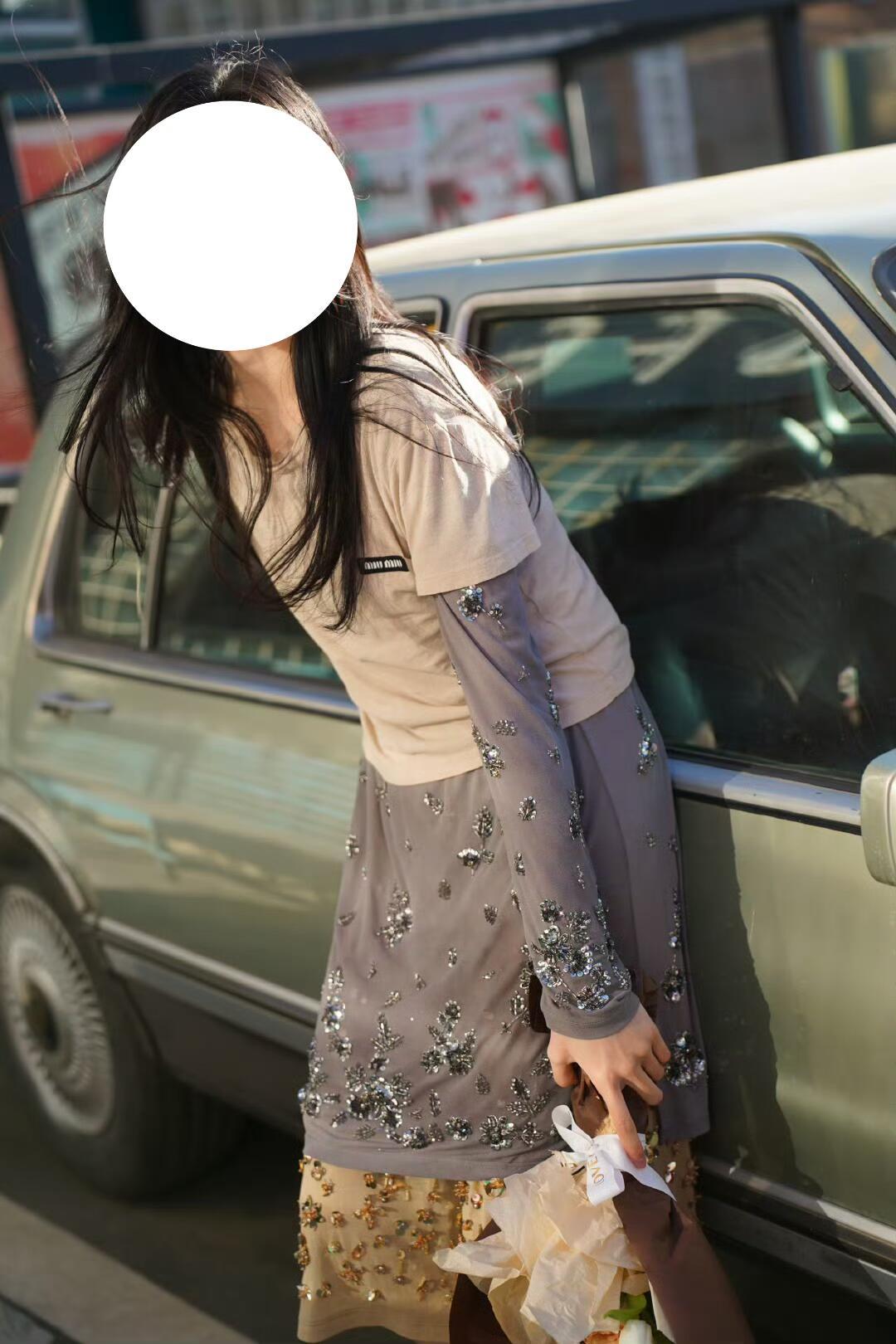 老天奶 存子的脸一出来感觉衣服一下从阿依莲变成miumiu了😌miumiu到底