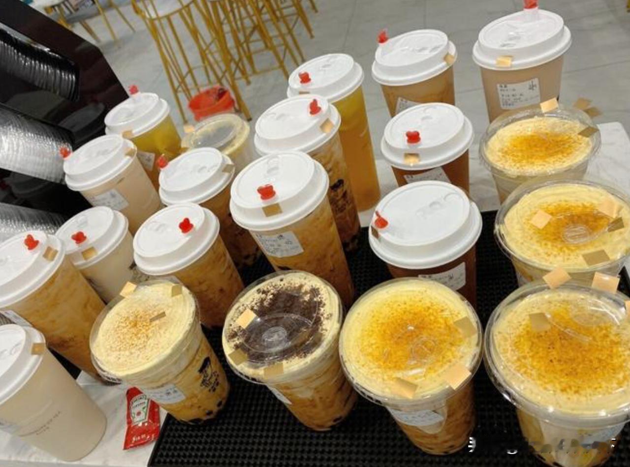 想到千问春节30亿免单活动会火爆

也想到了大家体验会很猛

唯独没想到

居然