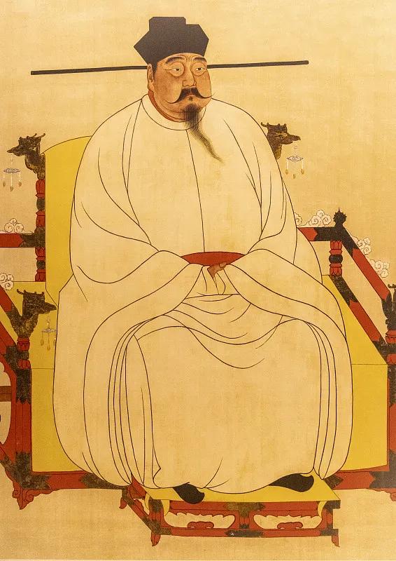 公元972年，开国皇帝宋太祖赵匡胤正在花园里拿着弹弓悠闲的打鸟，一名御史说有要事