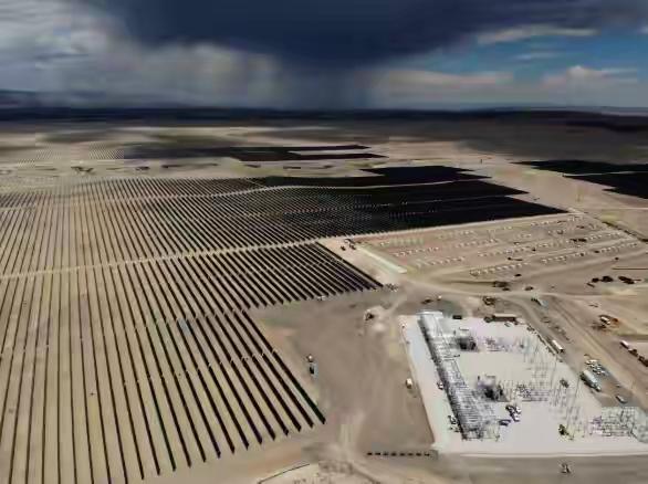 炸锅！中方拟限售光伏设备，美国光伏梦彻底碎了？真相太解气！
 
家人们！英媒刚刚