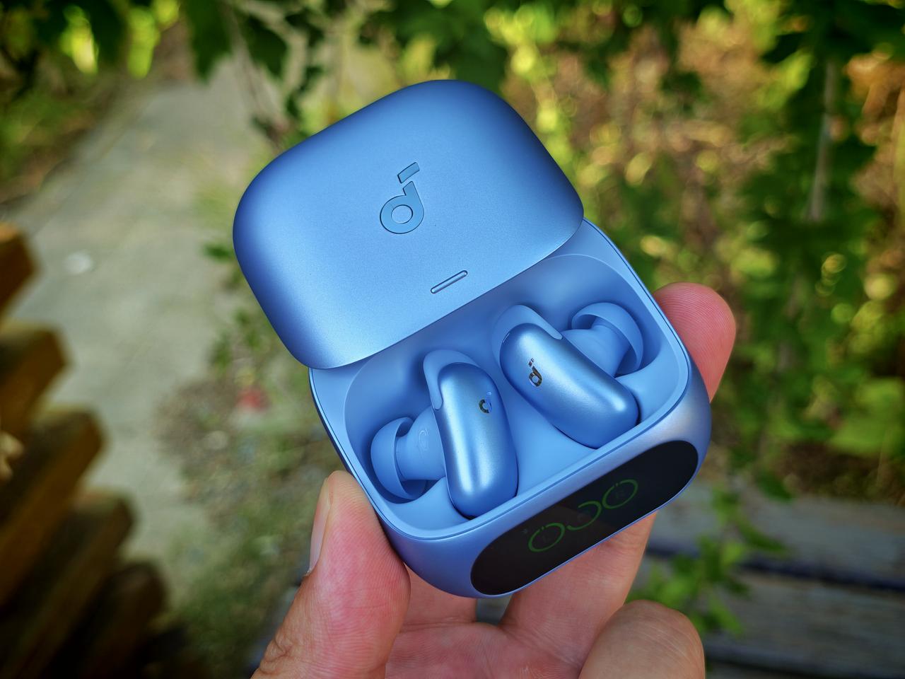 夏天降噪耳机最优解：安克消噪耳机5 Pro


最近收到一款挺有意思的降噪耳机：